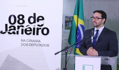 Exposição sobre 8 de janeiro na Câmara é aberta ao público e poderá assumir caráter permanente
