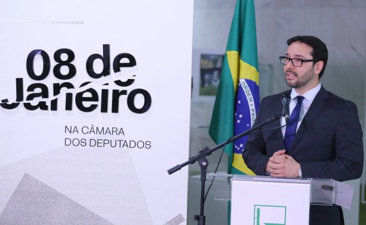 Exposição sobre 8 de janeiro na Câmara é aberta ao público e poderá assumir caráter permanente