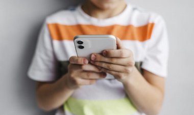 Meire Nocito: Impactos da restrição do uso de celulares no ambiente escolar