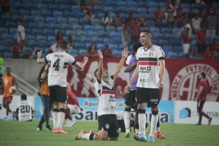 Santa Cruz arranca empate do América-RN e garante acesso à Série C