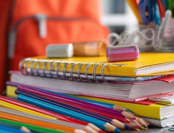 Material escolar em 2026: como o e-commerce se tornou estratégia para driblar os preços