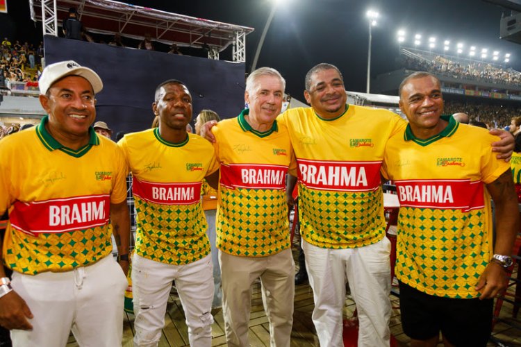 Ancelotti celebra o Carnaval de São Paulo e se encontra com ídolos da Seleção Brasileira no Camarote Bar Brahma
